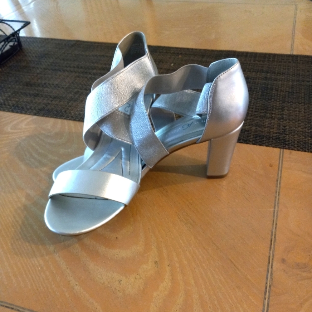 Size9 silver heels